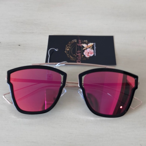 October Love Accessories - 🆕 October Love Sunglasses